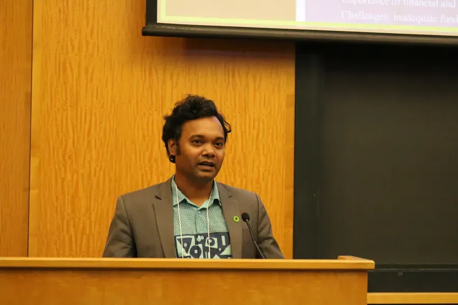 Md. Humayain Kabir presents at Harvard University